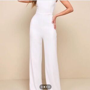 Lulus size Small jumpsuit new without tag white color tag has cut